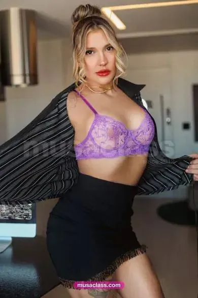 Foto Profissional de Barbie Fenix em Fortaleza - 3